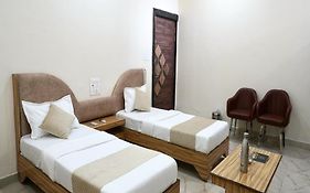 Hotel Entry Point